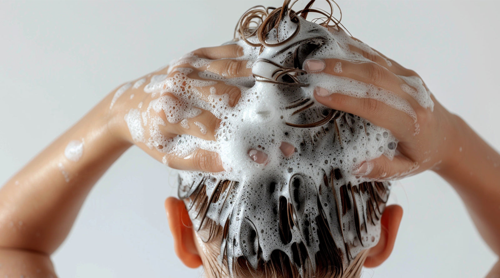 back-view-woman-hair-shampooing